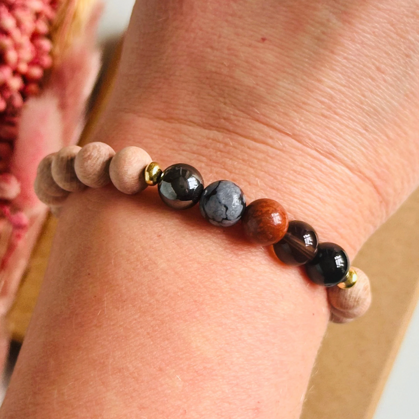 Grounding essential oil diffuser bracelet