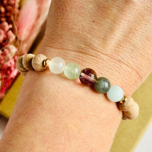 Meditation bracelet, essential oil diffuser bracelet, crystals for meditation, holistic therapist gift, yoga teacher gift, calming bracelet, woo woo gifts, gift for spiritual friend, meditating bracelet, meditation jewellery, bracelet for oils