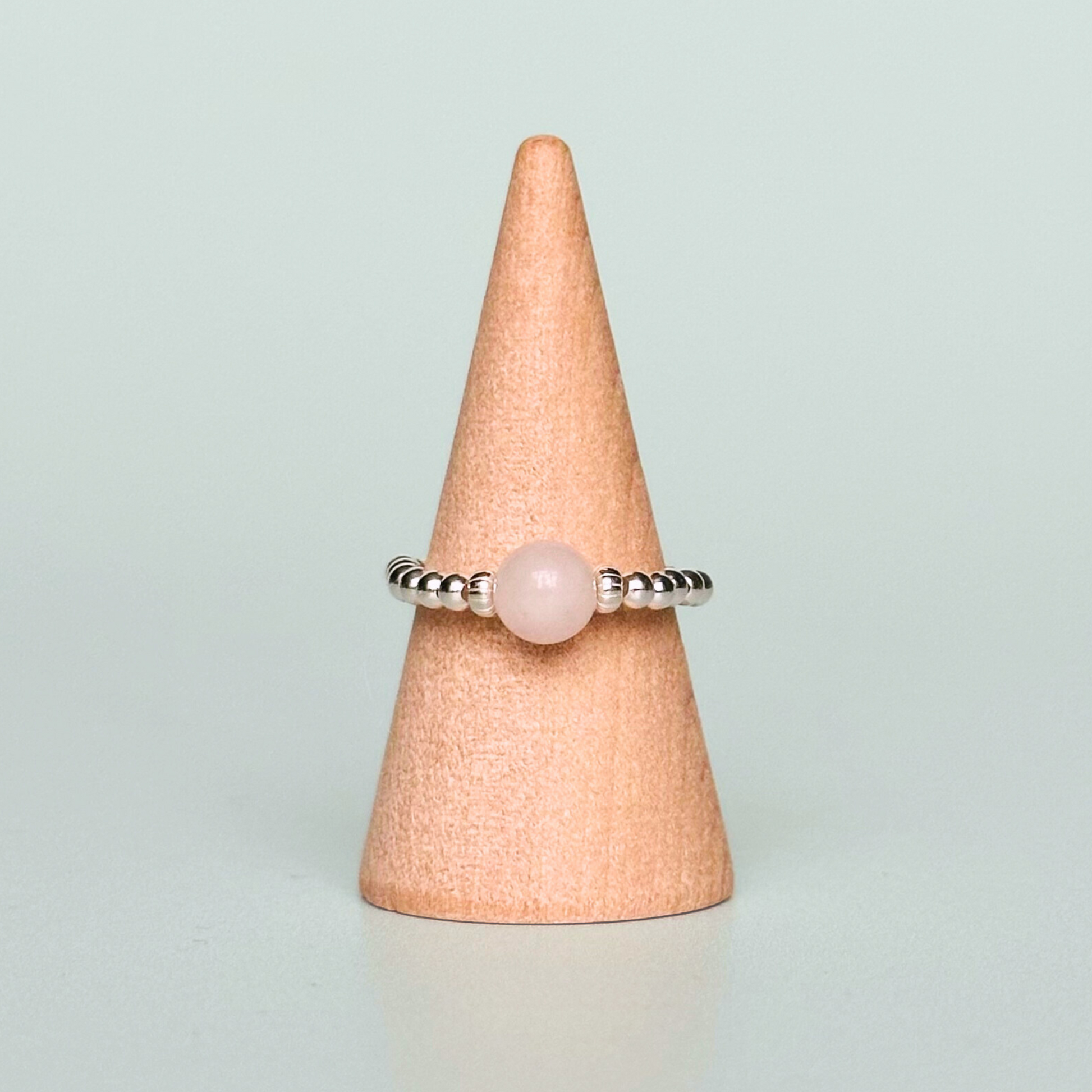 rose quartz ring, rose quartz ring silver, silver rose quartz ring, sterling silver rose quartz ring, stretchy rose quartz ring, elasticated rose quartz ring