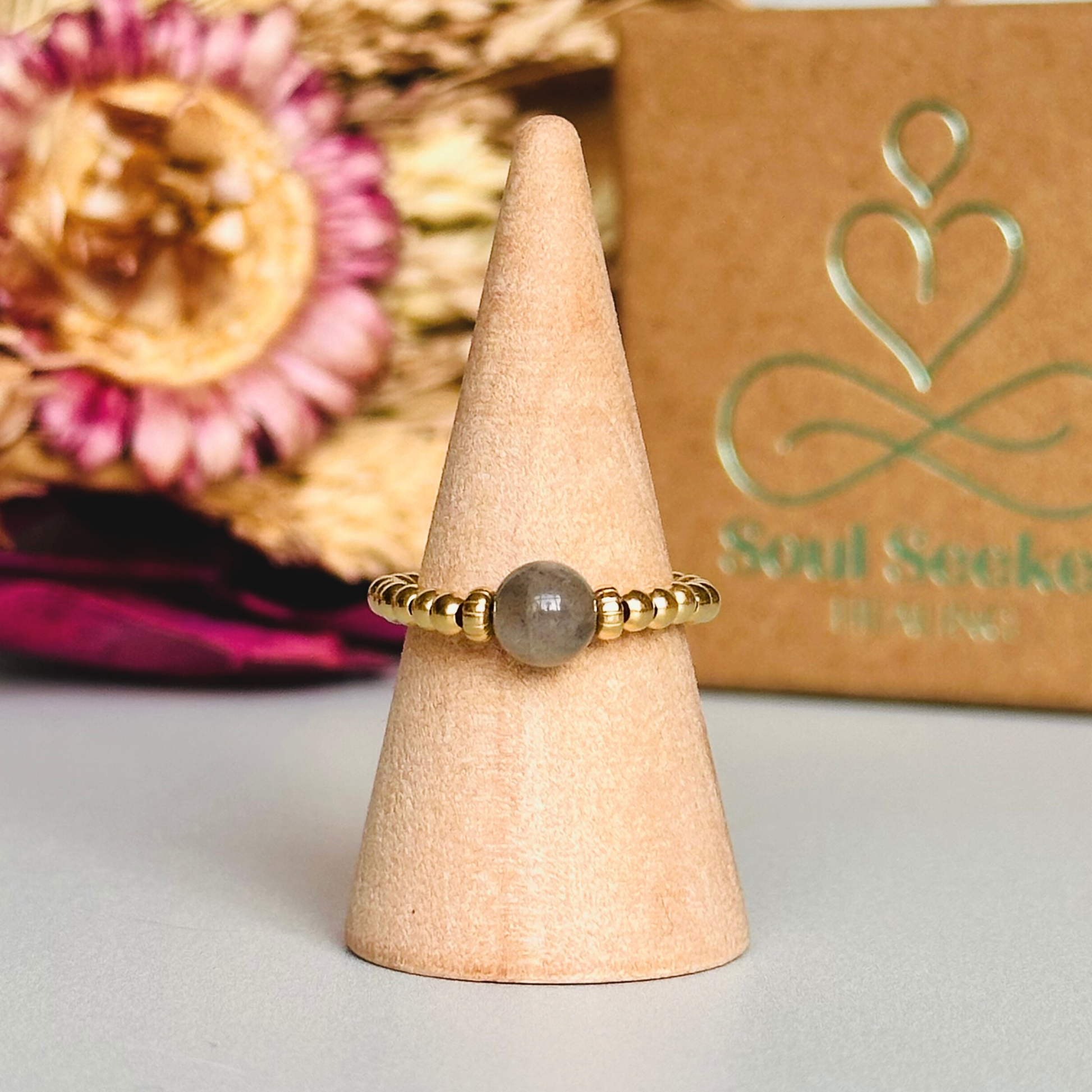 gold labradorite ring, stretchy crystal ring, gold vermeil ring, gold vermeil labradorite ring, labradorite ring, labradorite jewellery