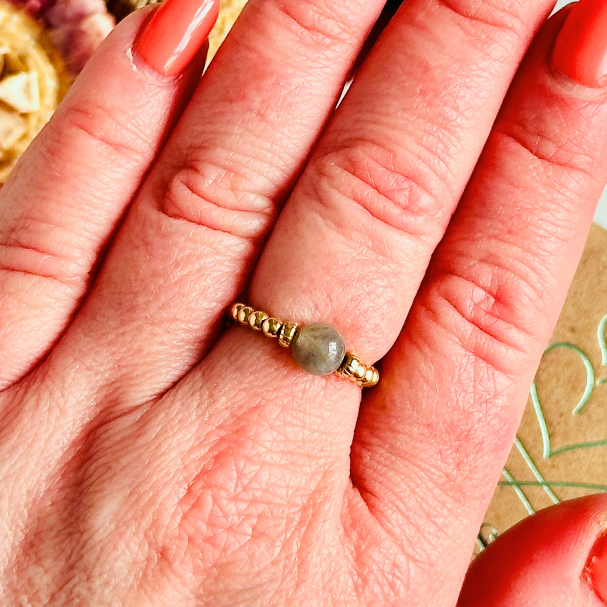 gold labradorite ring, stretchy crystal ring, gold vermeil ring, gold vermeil labradorite ring, labradorite ring, labradorite jewellery