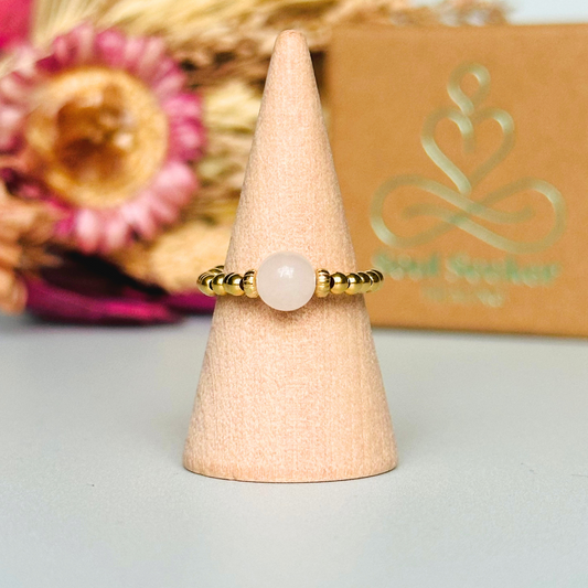 rose quartz ring, gold rose quartz ring, rose quartz ring gold, stretchy crystal ring, rose quartz jewellery, elasticated rose quartz ring