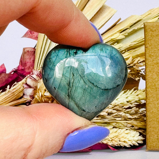 25mm heart shaped labradorite crystal shape, labradorite carving, labradorite heart. A stone for imagination, aura protection and inner wisdom, pocket hug